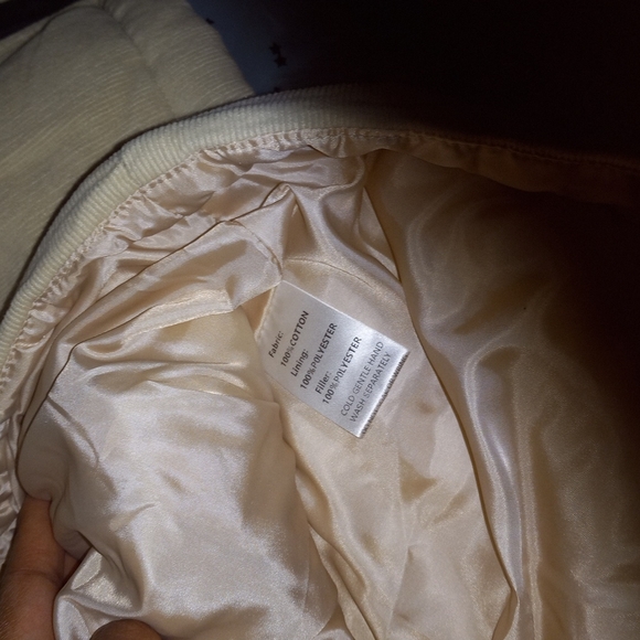 NWT YOLLOR Puffer Cream Jacket (2 aval) - Picture 9 of 10